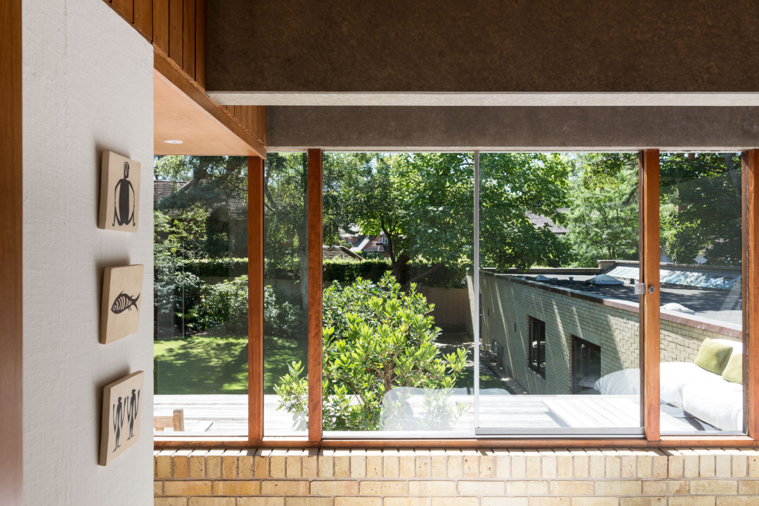 罐头清单或能利斯(具体含义需根据更多上下文来确定)丨西班牙丨约翰·伍重-70