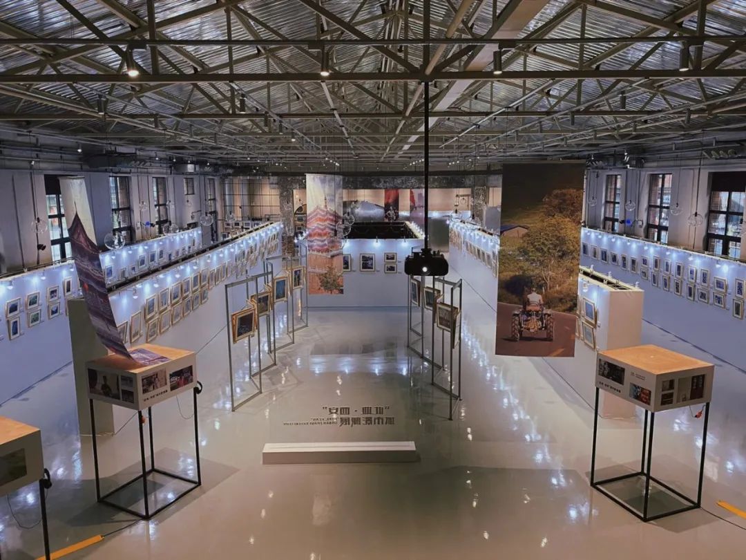 SEE SEE SPACE · 新旧碰撞的多元共享空间丨中国西安丨柏涵装饰精品设计机构-49