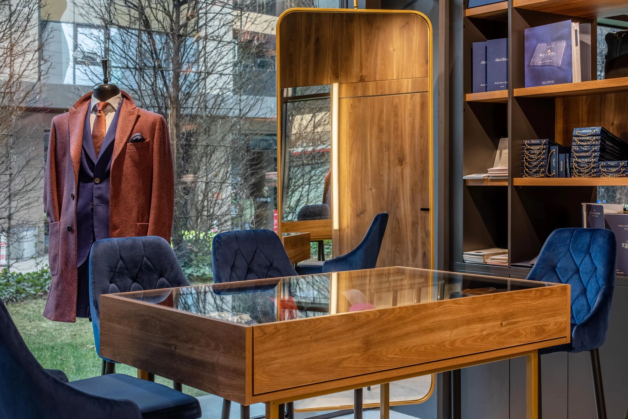 都铎裁缝展厅丨Romania丨Pure Mess Design-35