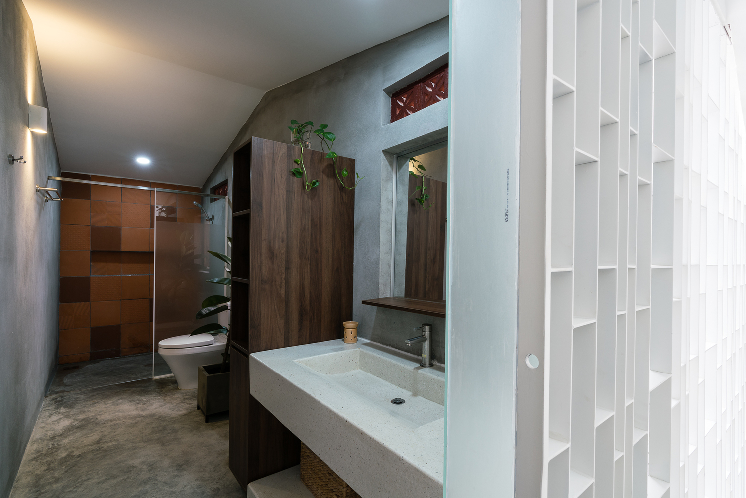 ZAKK ANDS HOUSE 透明金属边界与自然光影的完美融合-29