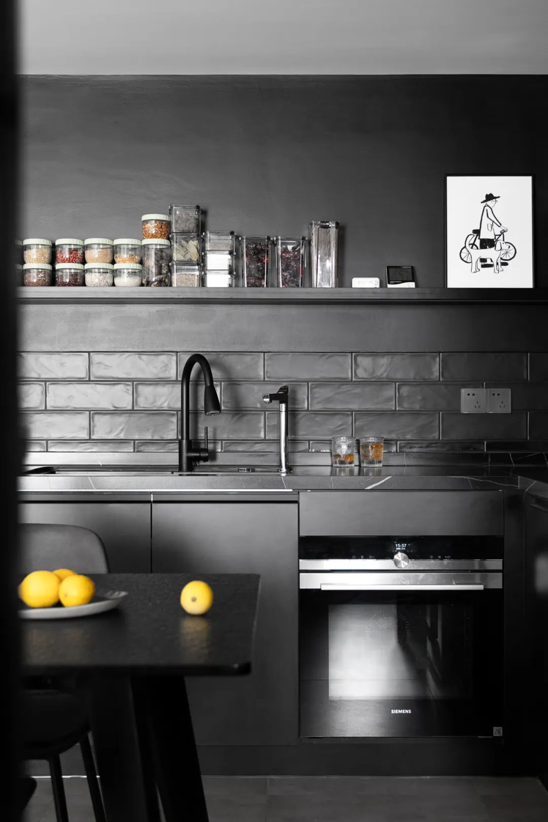 极简黑白灰空间丨姚轻轻-35