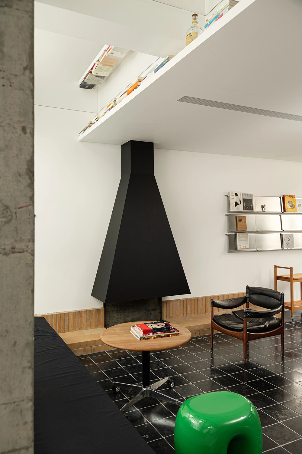 私宅丨400㎡诗意别墅：纯净如简，自然而然_20251021-87