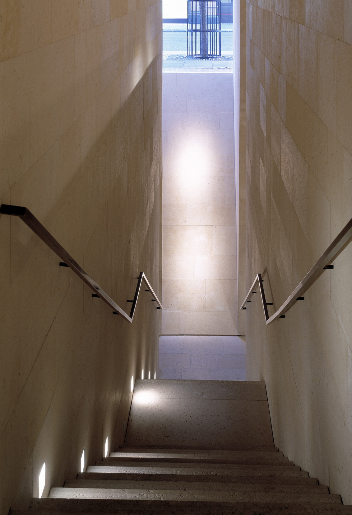 伦敦 Giorgio Armani 旗舰店丨英国伦敦-13