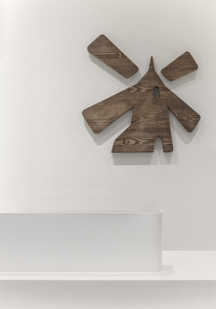 成都热风太古里形象店 | 突破传统,打造深色时尚空间-32