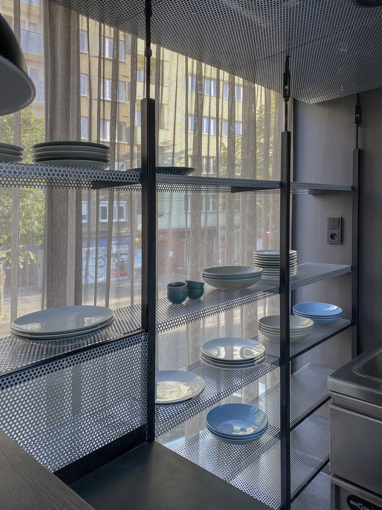 捷克 Kontejner 咖啡馆丨彼得·法博-19