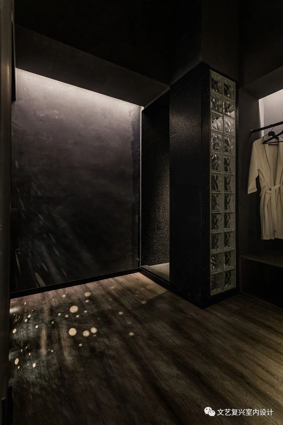 文艺复兴作品 | MH 皮肤管理中心 | 水光之舞,黑色魅影-54