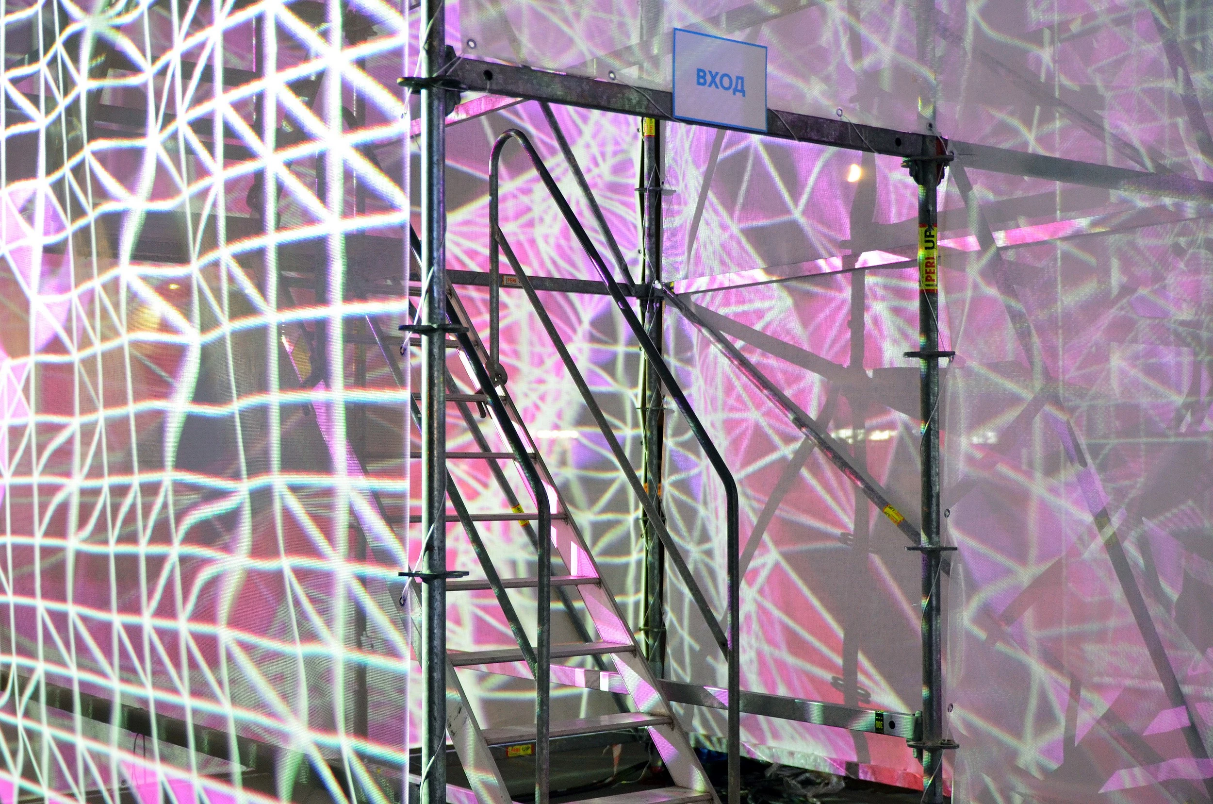 莫斯科 VDNKh 公园的灵动光影立方-23