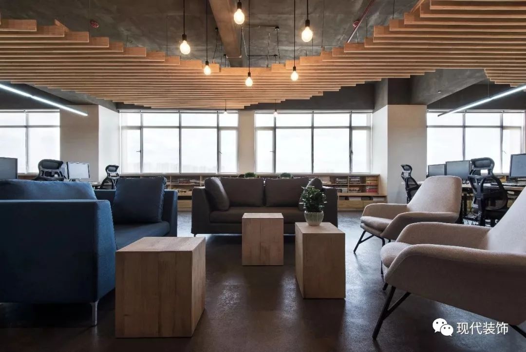 昆明中鸿联合建筑办公室 | 水泥与木质的简约魅力-5