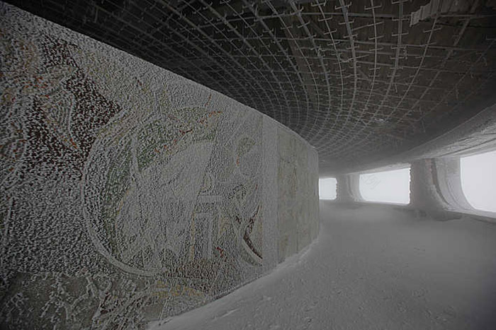 废弃建筑的时空穿越之旅-32