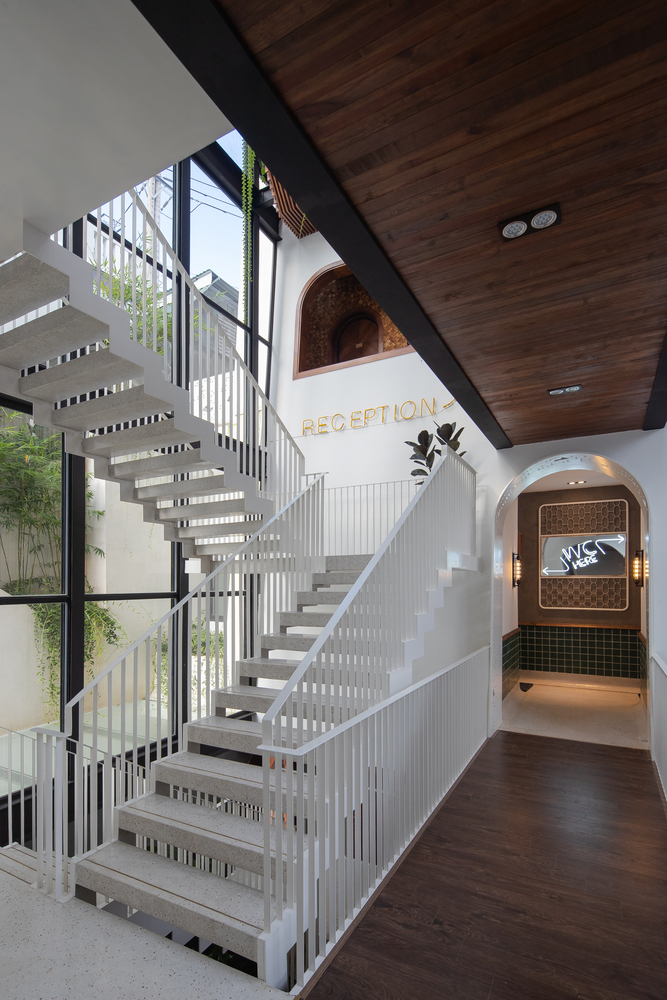 梦幻之地·越南岘港的白钢建筑民宿-41