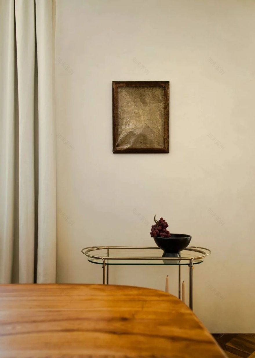 宁静而优雅的城市居所·巴黎公寓丨法国巴黎丨比利时室内设计师玛丽·斯塔兹巴德(Marie Stadsbader)-16