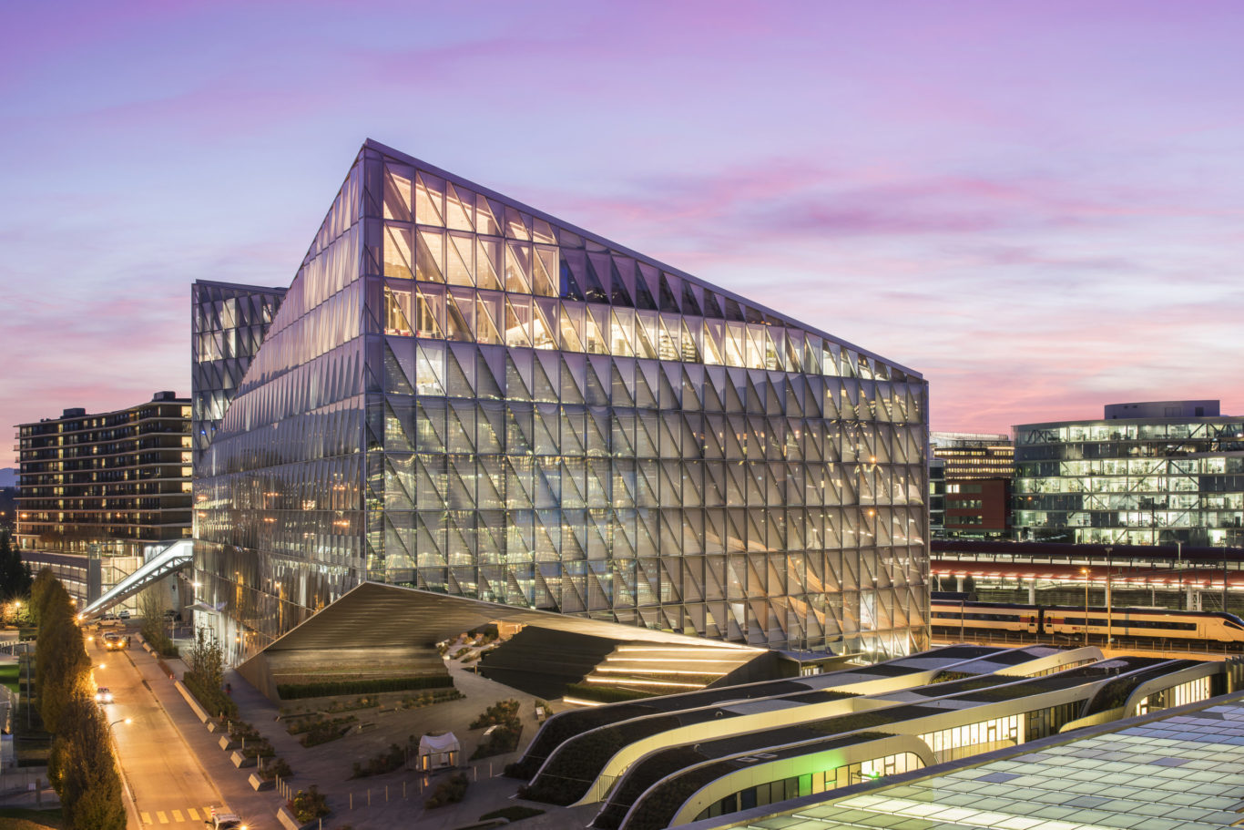 地球日50年： 用设计善待地球 - SOM-2