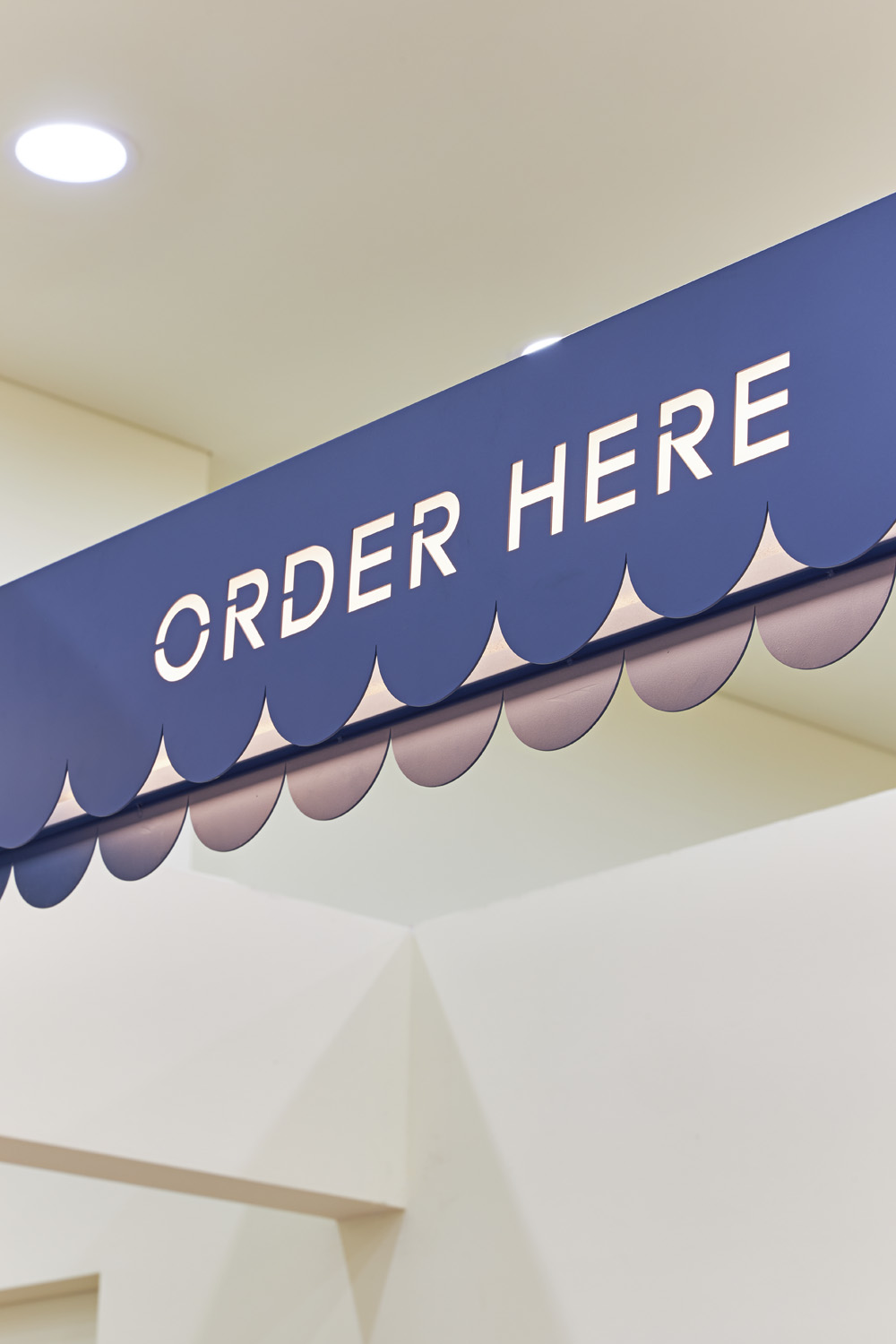 甜蜜四季 | 28 平糖果色甜品店设计-23