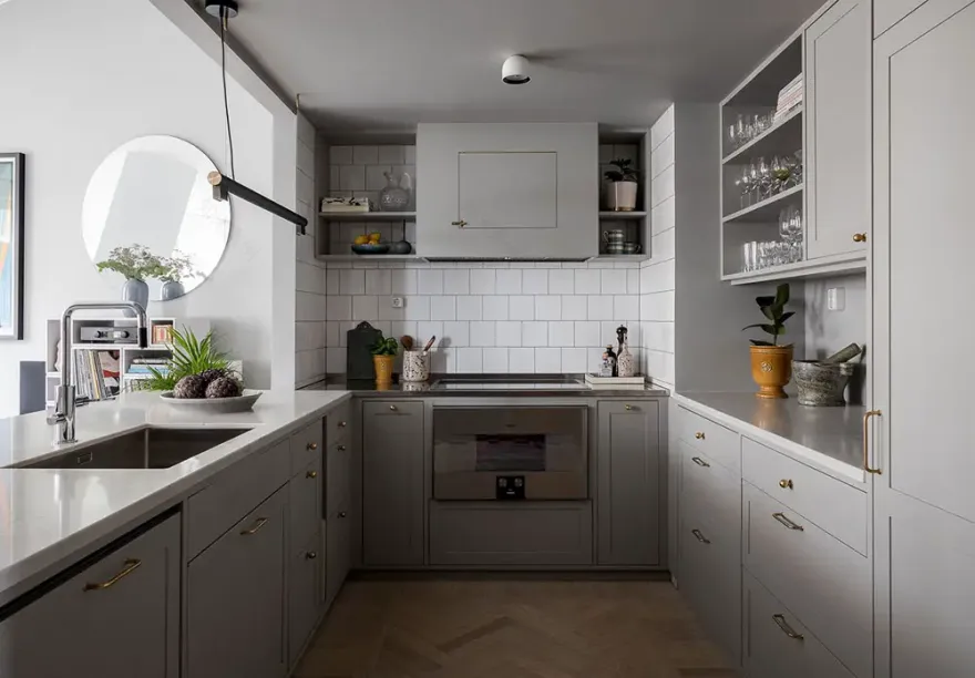 30 年代瑞典建筑中的温馨灰色家庭复式公寓-5