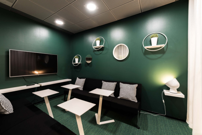 芬兰 Telko 办公室 - 工业风与自然的和谐结合-17