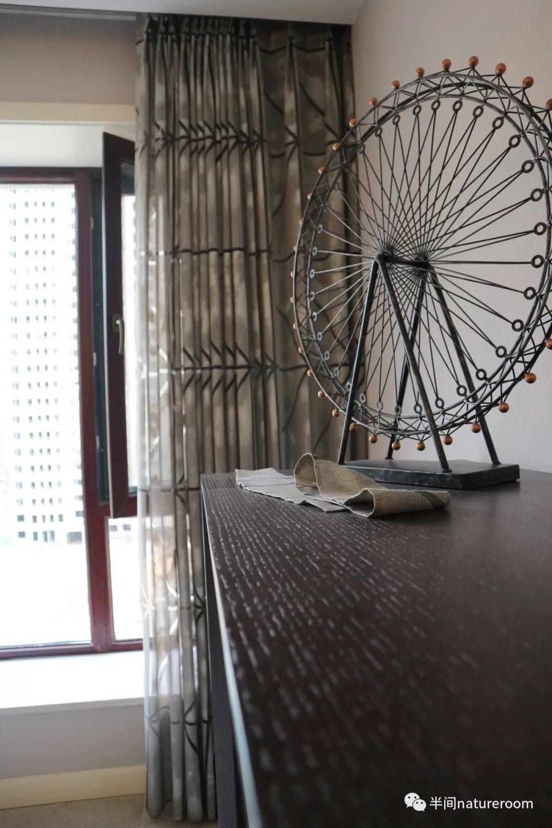 《半间软装设计》打造繁华静谧的现代港式家居-16