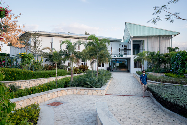 GHESKIO Tuberculosis Hospital / MASS Design Group-18