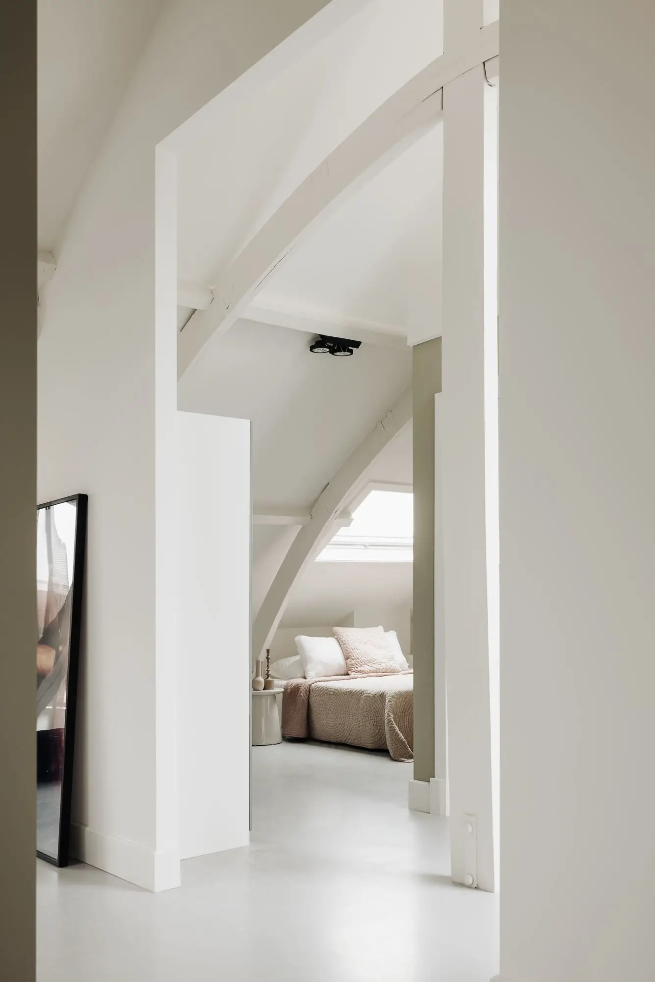 阿姆斯特丹多功能现代公寓，古老建筑的现代新生-11