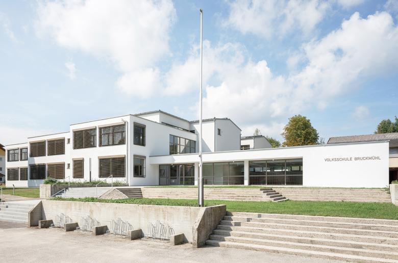 翻修，布鲁克米尔小学丨奥地利丨Tp3 Architekten-0