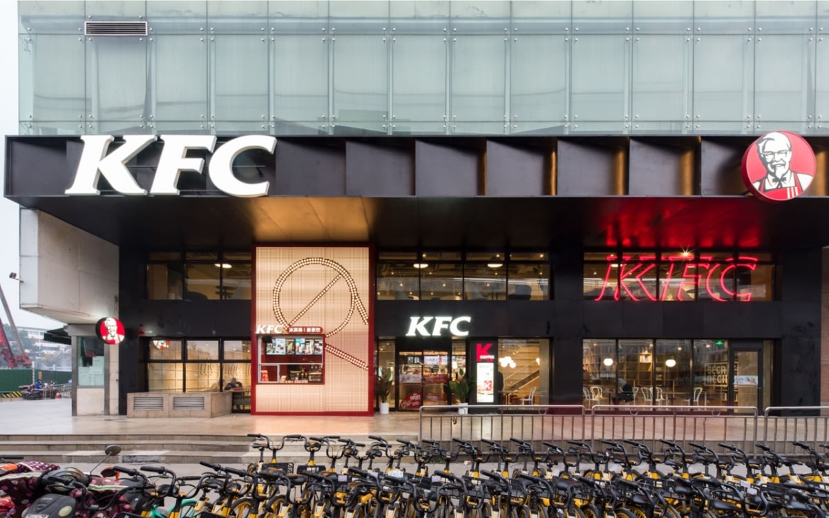 成都 KFC Huada Mall 书店式快餐空间丨中国成都丨LINEWORKS-7