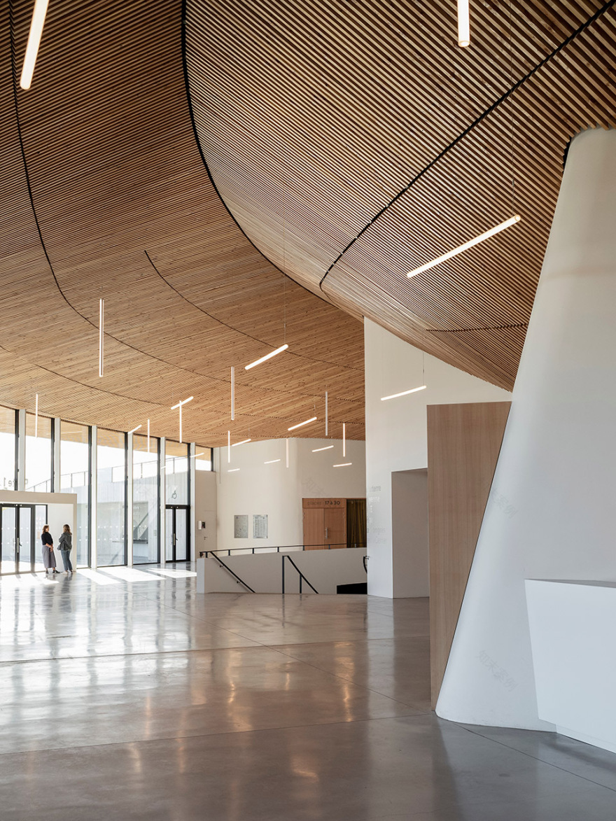 法国 Espace Mayenne 体育娱乐中心丨Hérault Arnod Architectures-25