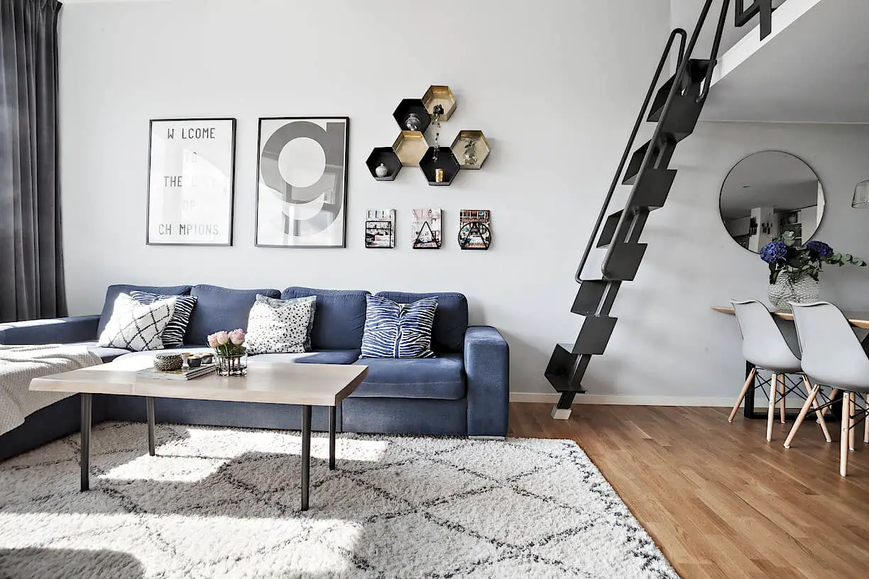 "瑞典工业建筑改造海景复式公寓"-4