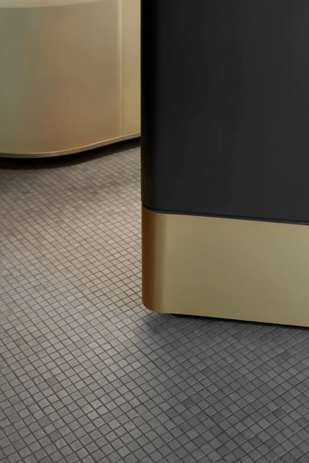 Lilian Von Trapp 珠宝旗舰店设计-11