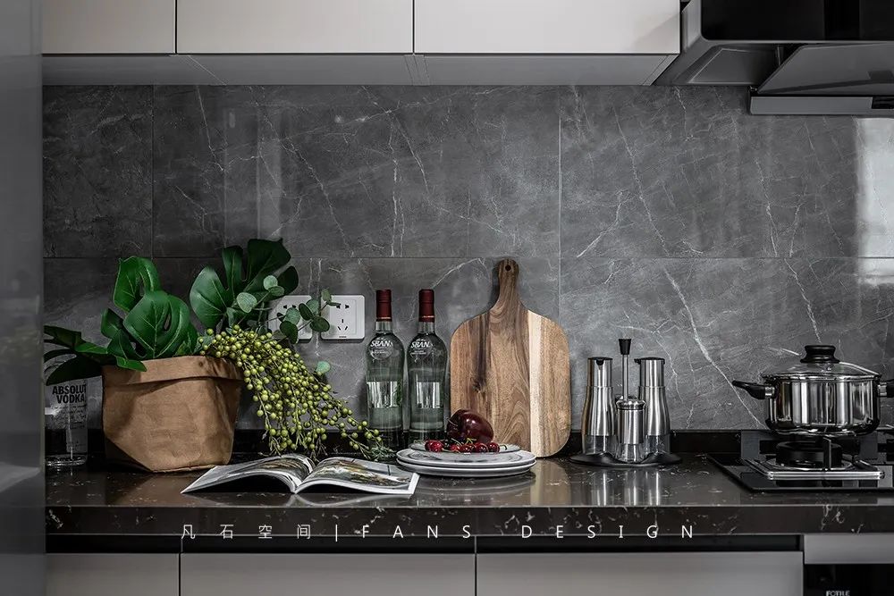 成都 118㎡现代简约之家，以水波纹元素打造灵动空间-38