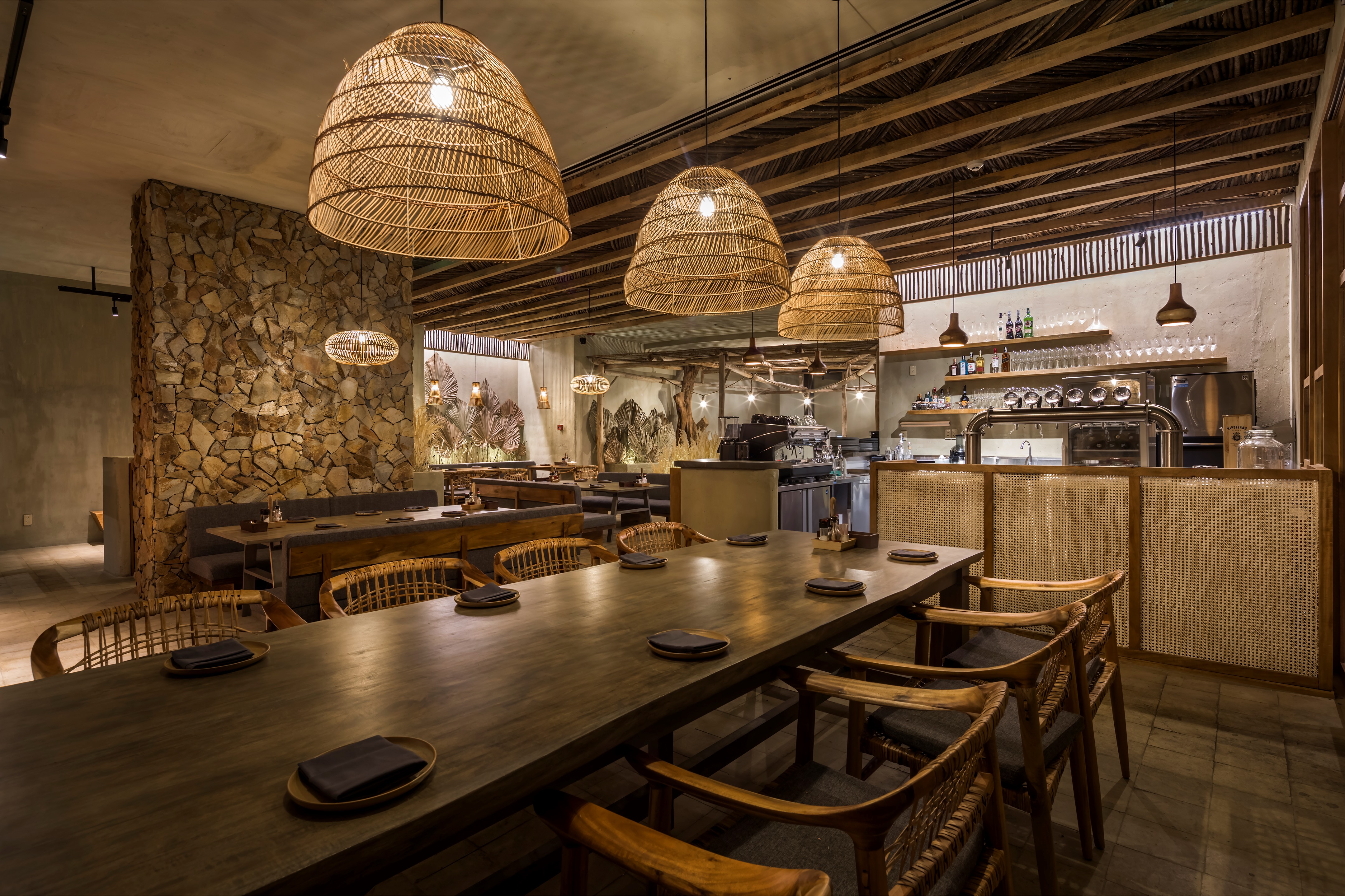 越南"Pizza 4P's"餐厅设计 · 海边别墅中的自然优雅-65