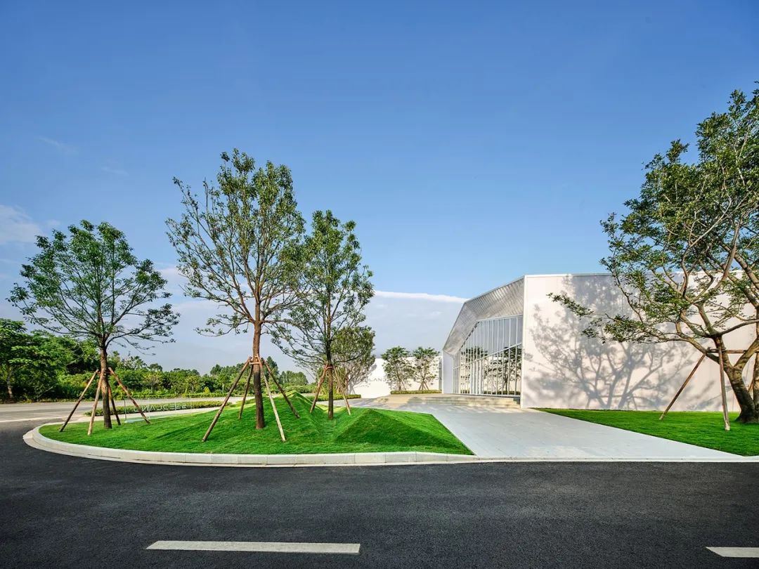 实地清远蔷薇熙岸销售中心丨中国清远丨新加坡FORMWERKZ-5