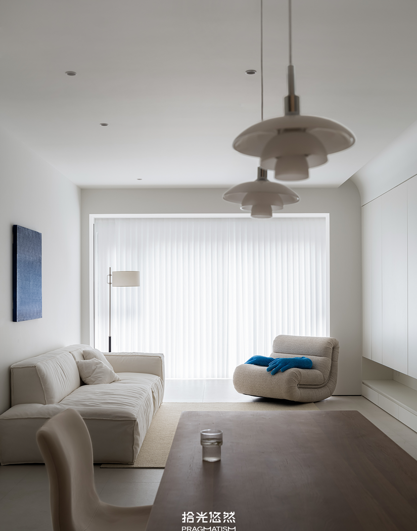 富有灵魂的纯白居所-11