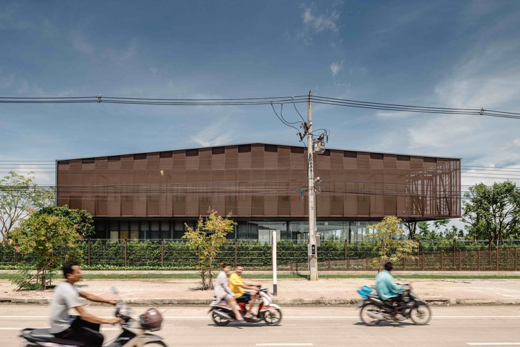 泰国 AOMO 仓库办公楼，创新双层皮肤设计-26