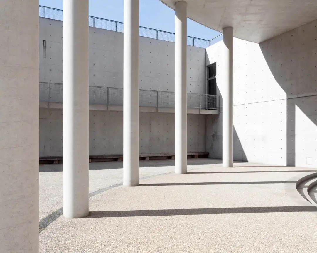 安藤忠雄的光影建筑艺术-24