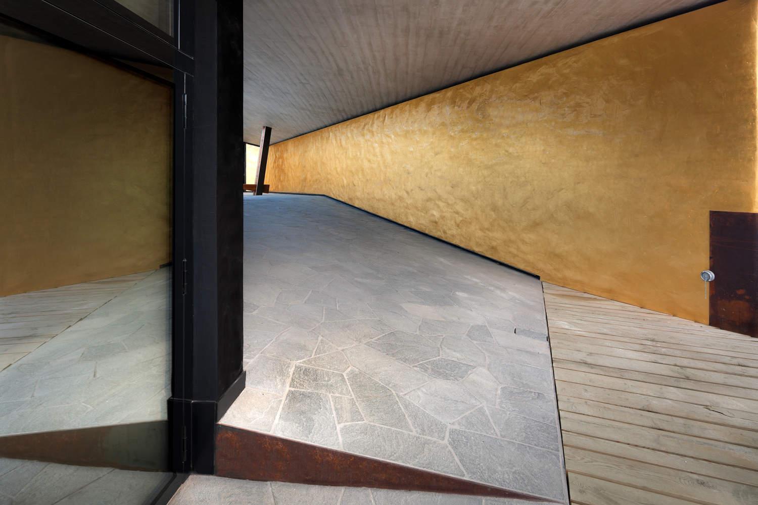 弗朗茨·克拉勒品牌南蒂罗尔地区奢侈品购物建筑设计-82