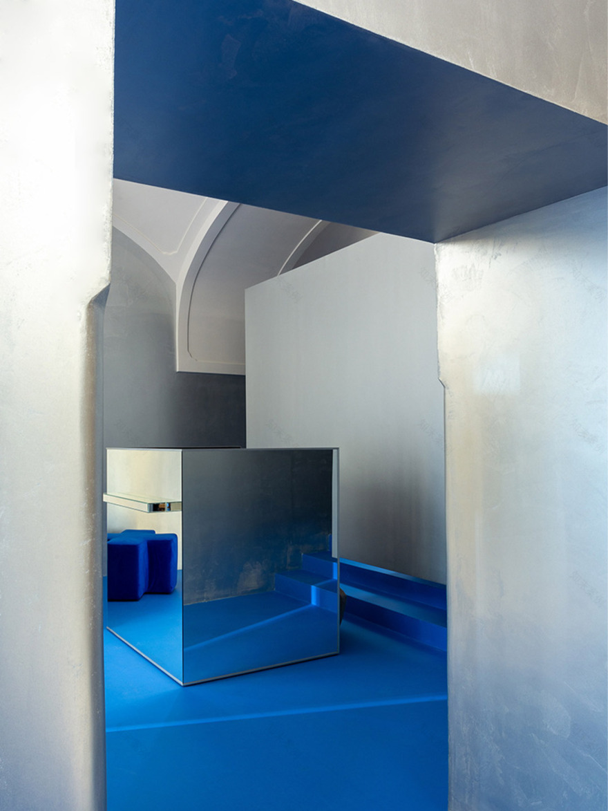 罗马尼亚Lunet眼镜店丨罗马尼亚布加勒斯特丨Bogdan Ciocodeica Studio-26