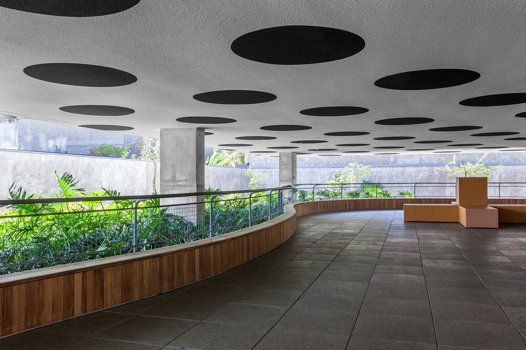 英国创意艺术大学(巴西圣保罗校区)/ FORM-46