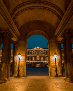 LOUVRE