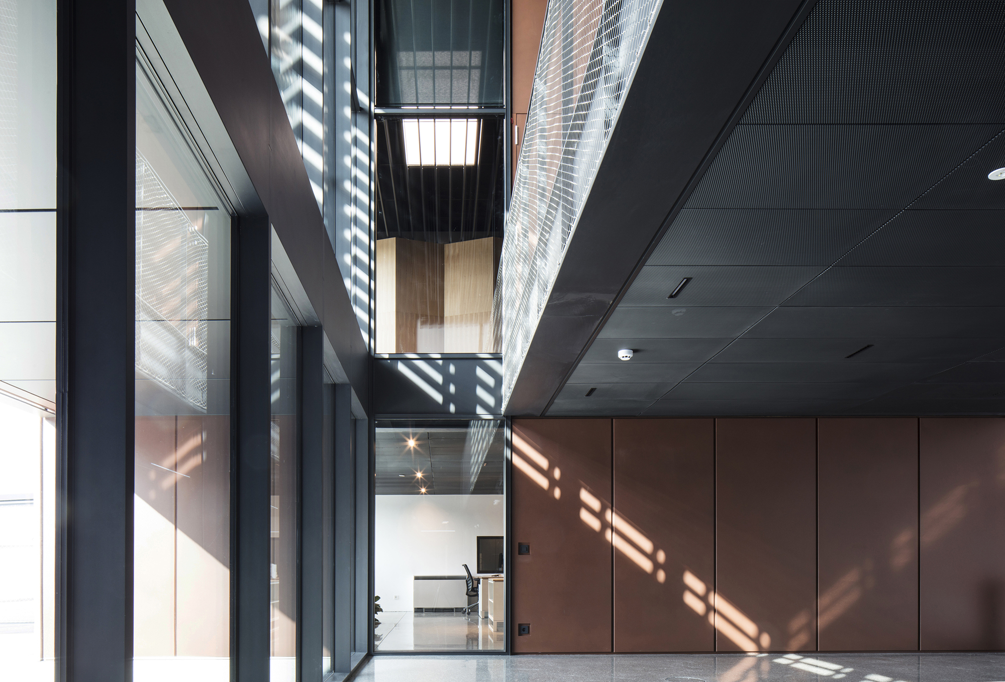 融合自然的人性化工厂设计-1