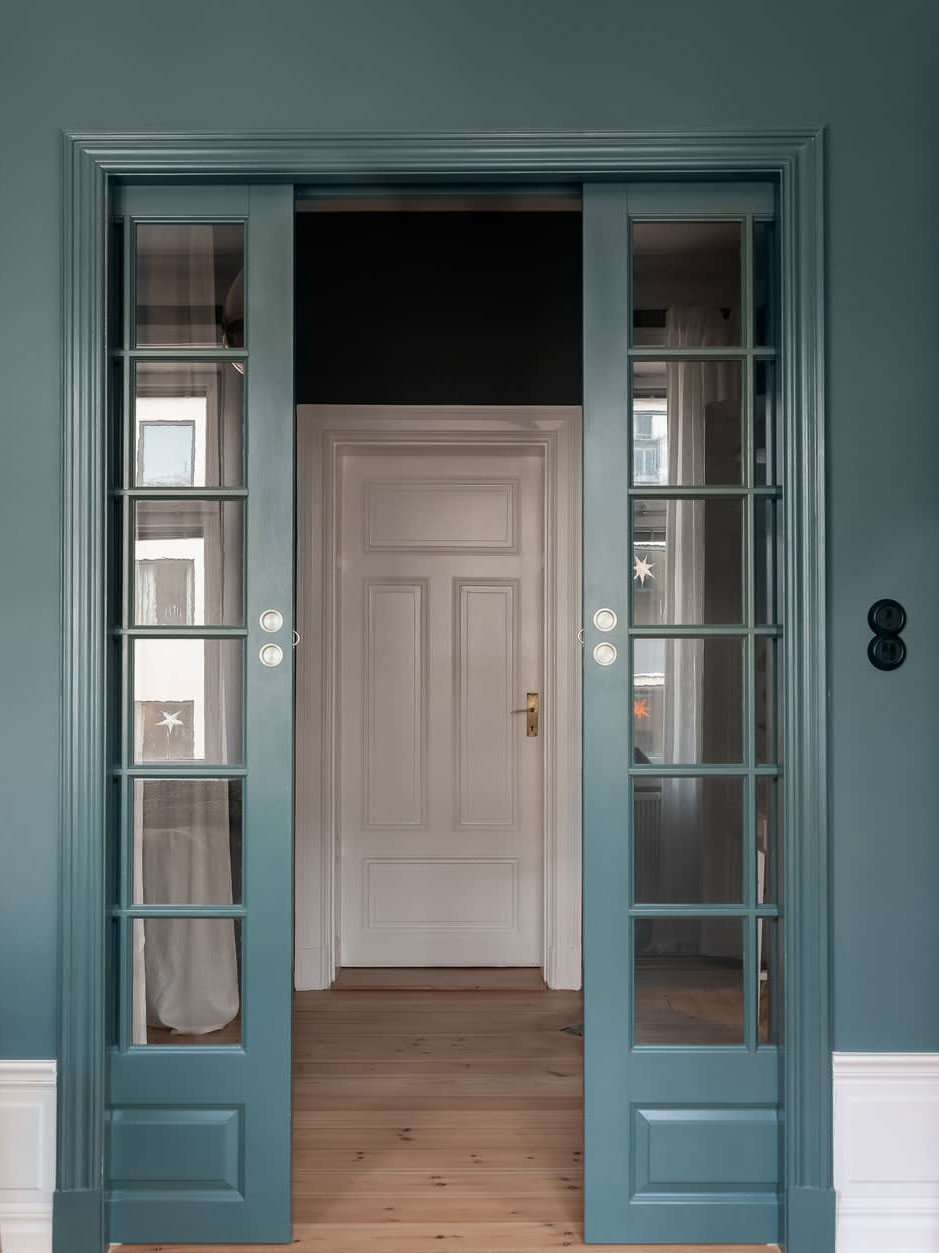 蓝色点缀的温馨斯德哥尔摩公寓-13