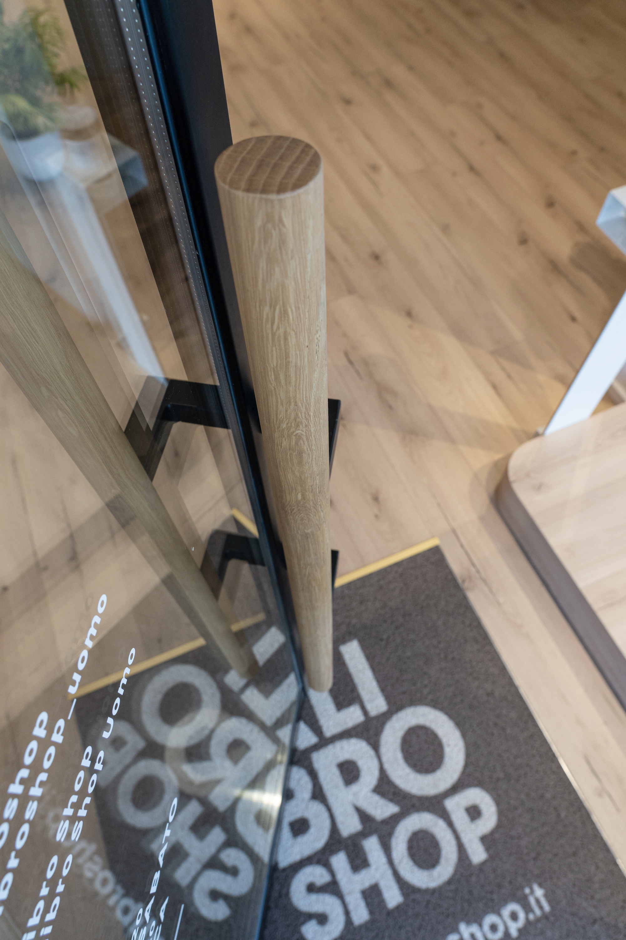 Calibro ShopStore 服装店设计丨Cecconi Associati-17