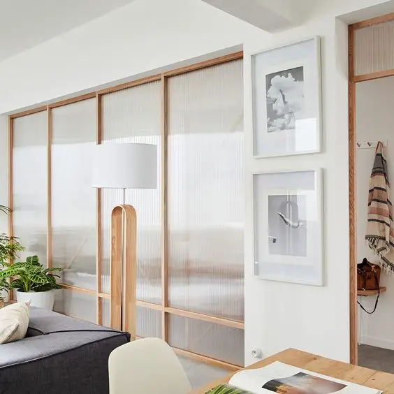 成功打造宽敞明亮的居家环境——安装半透明聚碳酸酯隔墙-4