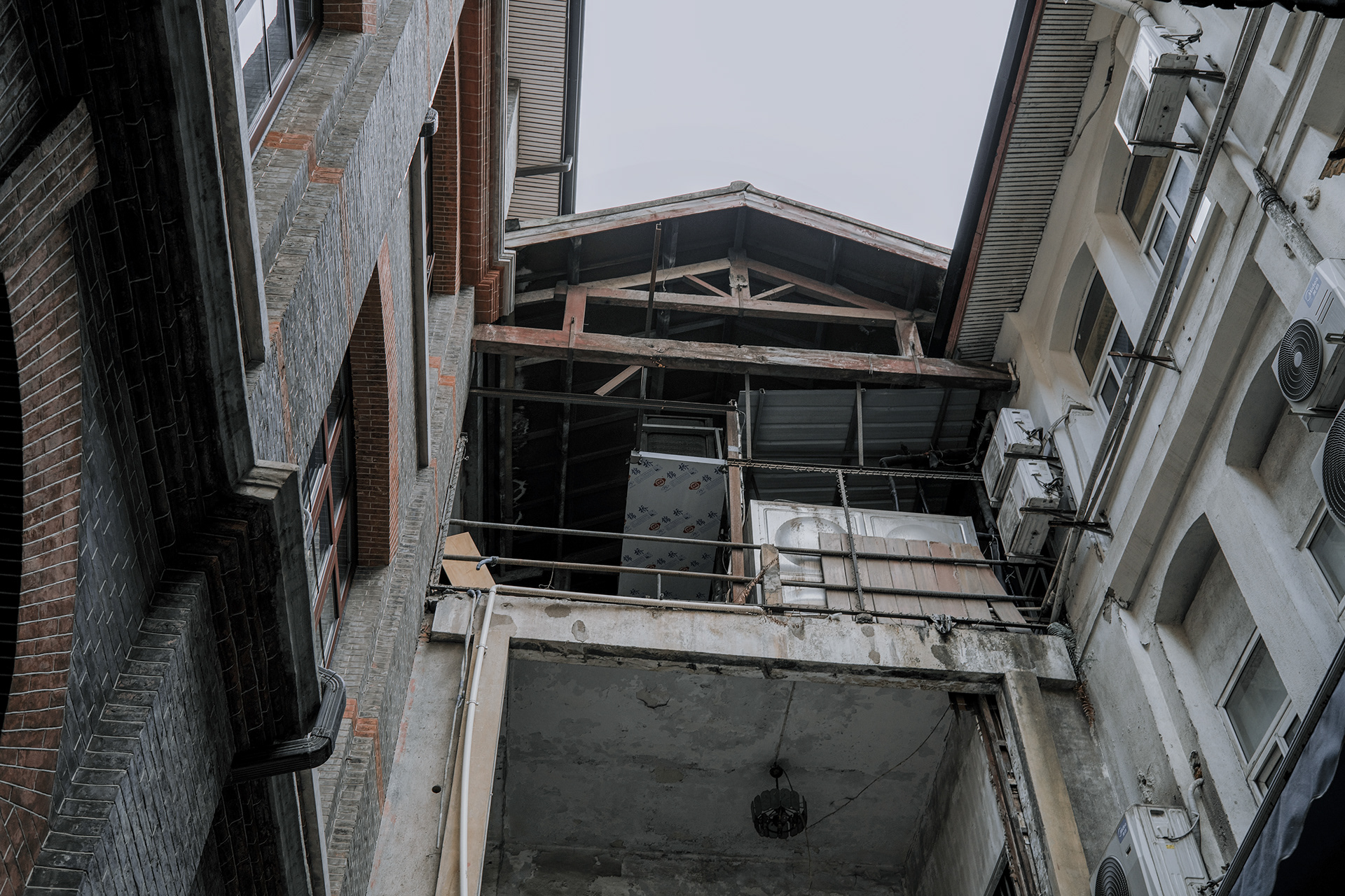 在被框选的画面之外 · 不如回到街头丨中国上海丨whyseeimage-29