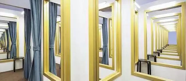 穿越镜像，探寻虚实之间的艺术空间-23