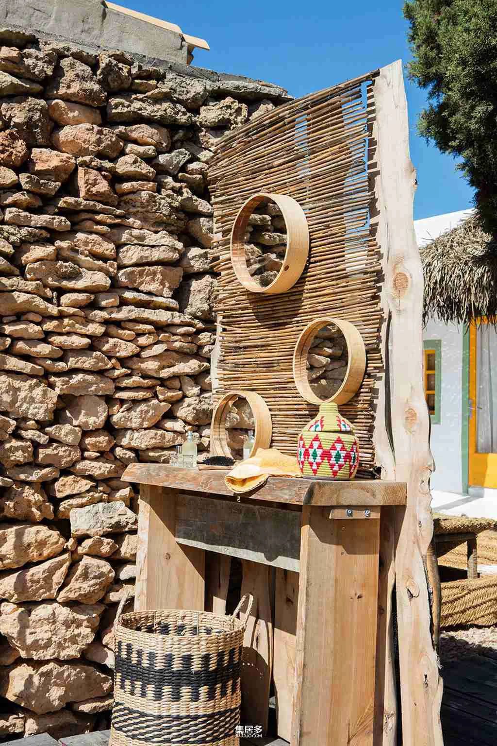 西班牙白色避暑别墅设计-15