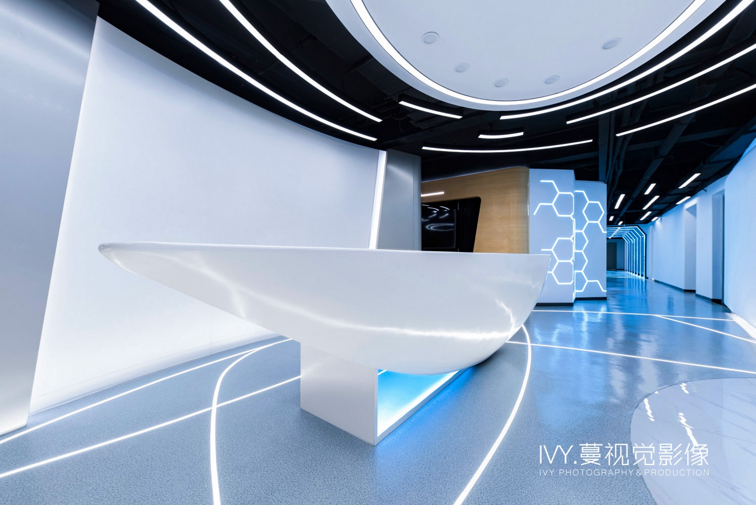 穿越宇宙的飞船办公室丨中国广州丨DPA 绘美设计-0