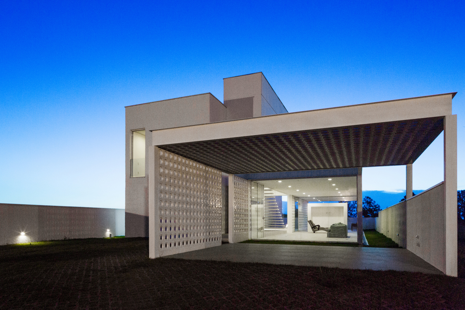 巴西伊图市高尔夫球场旁的现代住宅-44