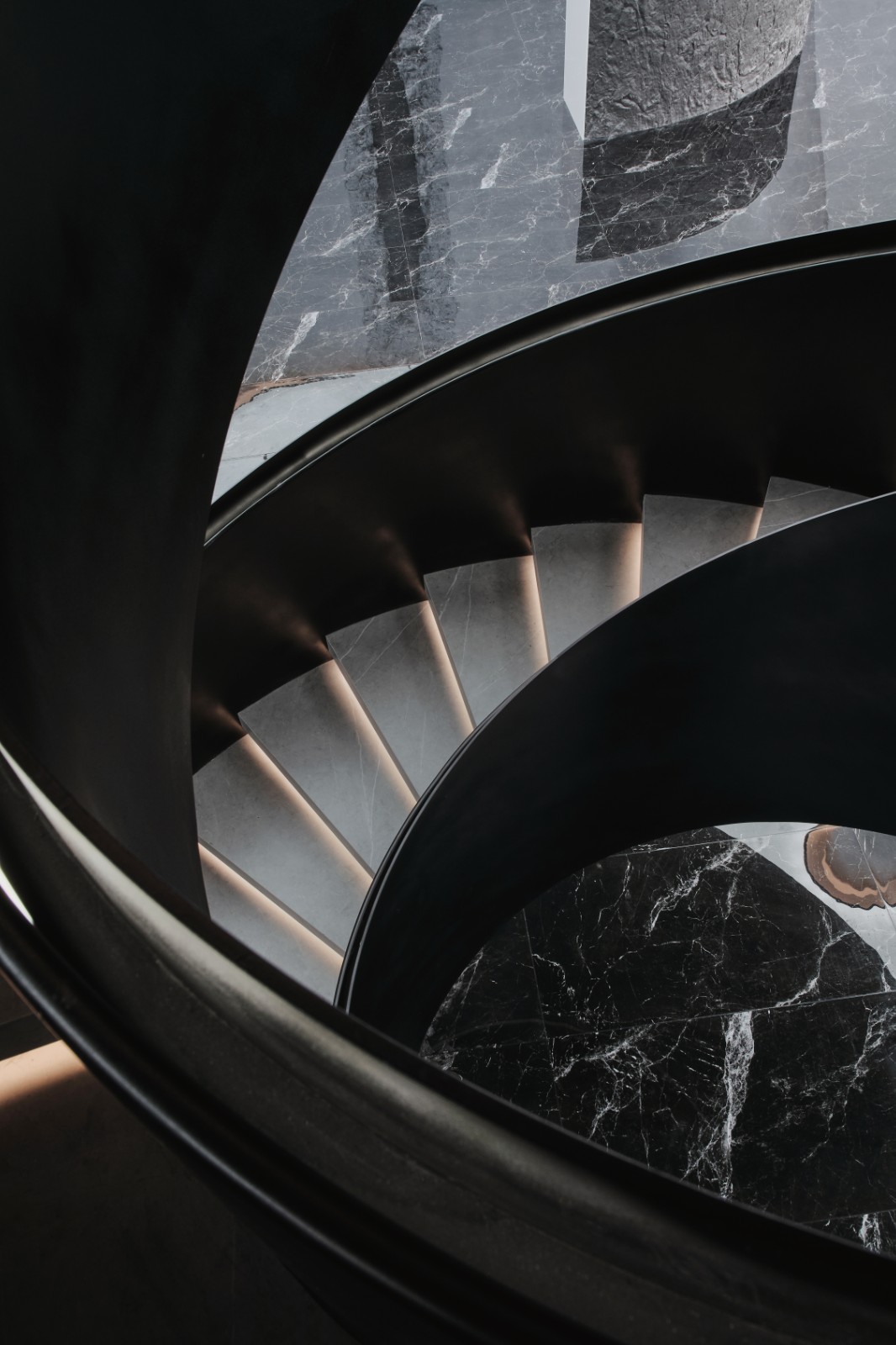 空间承载未来 · 五集服装展厅设计-3