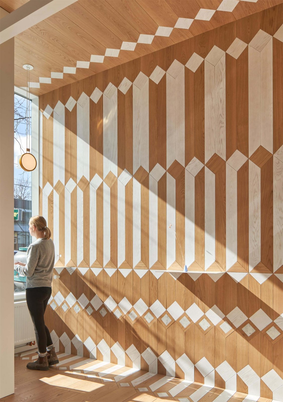 多伦多 Milky's 咖啡吧 | 几何木板打造温馨空间-3