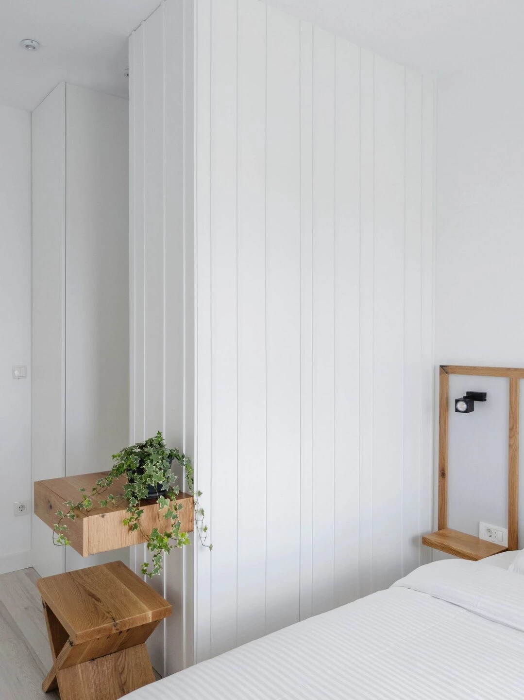 逃离现实的黑色厨房·Rozë 公寓丨普里什蒂纳-37