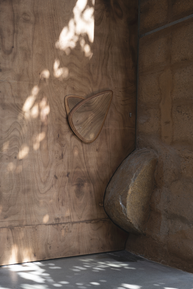 隐于印度荒野的生态友好石墙别墅丨Mitti-42